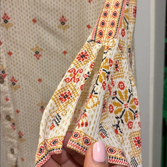 JUNIPER BRAND BEIGE RED MUSTARD YELLOW COLOR BLOUSE BEADED FACE DESIGN ON FRONT - Picture 8 of 16